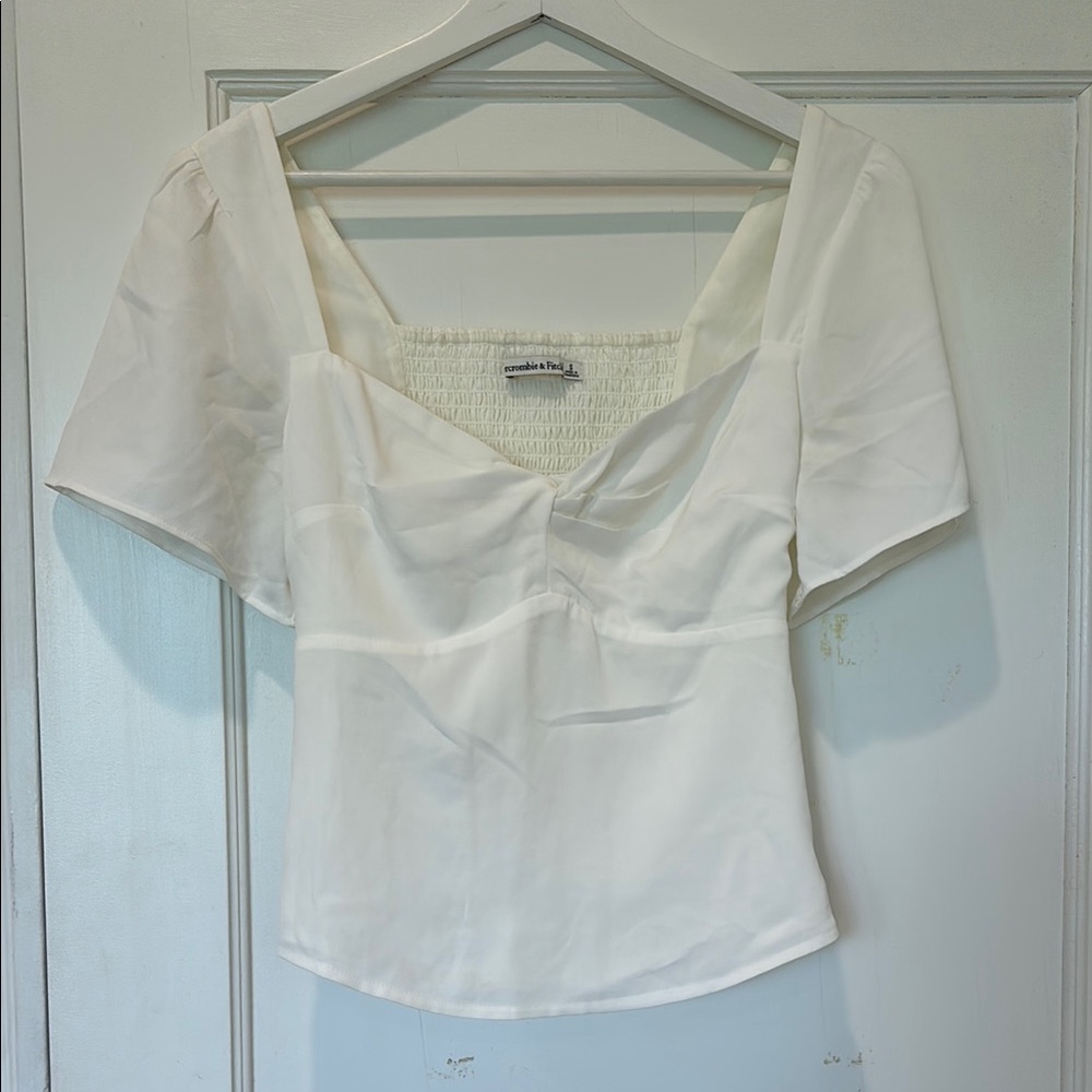 Abercrombie & Fitch White Fitted Tie Front Short Sleeve Blouse